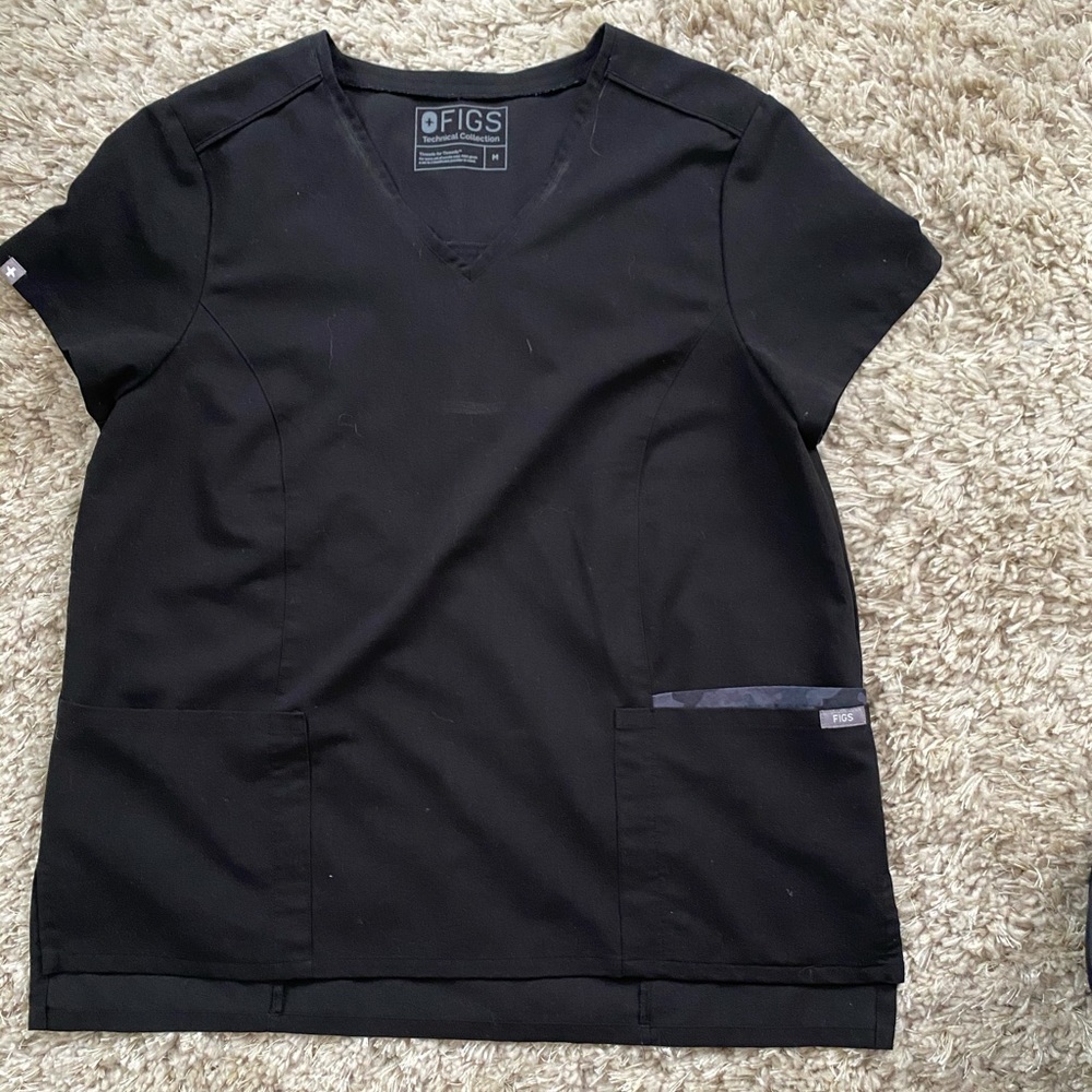 Figs black scrub top